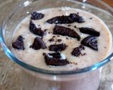A picture of step 3 of Oreo Milkshake.