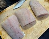 Foto langkah ke 2 dari resep Pan-seared Fish Fillet/ Ikan filet panggang.