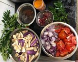 বেগুন পেঁয়াজের রায়তা(Brinjal onion raita recipe in Bengali) রেসিপি ধাপ - 1 ছবি