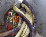 Foto langkah ke 6 dari resep 🍆 Terong Sobek Saus Pedas Manis Wijen (Versi Reels) Jesslyn Orlane.