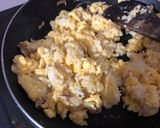 Foto langkah ke 2 dari resep Nasi Mentega Sarden.