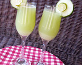 A picture of step 2 of Cucumber and ginger juice.