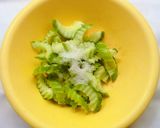 Hình bước làm 4 của món Gỏi chân gà-tôm chua