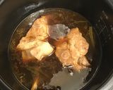 A picture of step 2 of Shredded Pork Rice Noodle Stir-Fry.