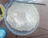 A picture of step 2 of Banana and raisins oat cupcakes.