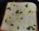 मेयोनेज़ ग्रीन चटनी जम्बो सैंडविच(mayonnise green chutney jumbo sandwich recipe in hindi) रेसिपी चरण 2 फोटो