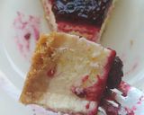 A picture of step 6 of Blackberry baked cheesecake.