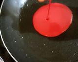 Foto langkah ke 5 dari resep Dadar Gulung Merah Putih.