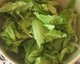 Une image de l'étape 1 de Salade accompagnée d’avocats et de feta spéciale Dordogne.