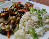 Foto del paso 3 de la receta: Salteado de calabacín con arroz🥙🧆🍚