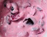 Hình bước làm 3 của món 💚 Cherry Đỏ Dằm Yoghurt & Hạt Chia