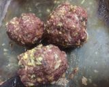 Foto del paso 3 de la receta: Albóndigas de carne en salsa de tomate