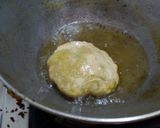 A picture of step 5 of Aloo Kachori.