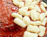 Foto del paso 2 de la receta: Gnocchi de patata sin gluten con salsa de tomate y albahaca