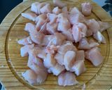 Foto del passaggio 1 della ricetta Pollo e patate gratinati