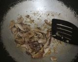 Foto langkah ke 3 dari resep Chicken Omurice Cabai Hijau.