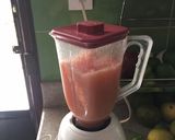 Foto del paso 2 de la receta: Agua de fresa y Guayana