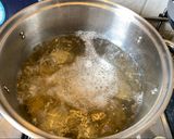 A picture of step 2 of German Kartoffelsalat (German potato salad).