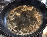 Une image de l'étape 4 de Pavés de saumon sauvage aux morilles.