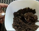 A picture of step 2 of Mango Oreo Delight.