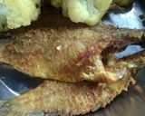 A picture of step 1 of Cauliflower with Vetki fish curry.