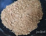A picture of step 6 of Makhana Panjiri.