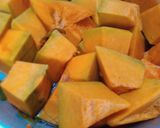 Foto langkah ke 1 dari resep Lodeh Waluh / labu kuning  masak santan / pumpkin with coconut milk.