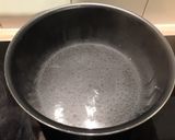 Une image de l'étape 1 de Pâtes Carbonara - Bacon et Champignons.