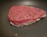 Foto del paso 5 de la receta: Medallón de atún sellado