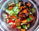 Sült cukkinis saláta, avokadós-kókuszos öntettel recept fázis 1 fotója