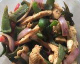Foto del paso 5 de la receta: Fajitas de pollo con rajas de chile Poblano
