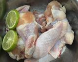 Foto langkah ke 1 dari resep Spicy Chicken Wings.