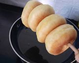 Foto langkah ke 7 dari resep Donat Ubi Kuning Madu Empuk dan Lembut.
