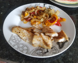 Foto del paso 3 de la receta: Merluza especiada y verduras a la plancha