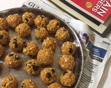 A picture of step 3 of Boondi Ladoo.