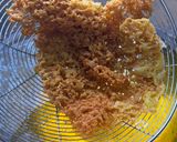 Foto langkah ke 5 dari resep Ayam Goreng Kremes.