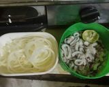 Foto langkah ke 1 dari resep Cumi Asam Manis.