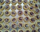 Foto langkah ke 3 dari resep Bluberry thumprint.