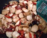 Foto langkah ke 5 dari resep Tumis Bakso Ayam.