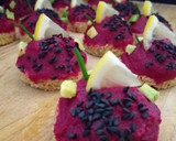 Foto del paso 6 de la receta: Canapés veganos con hummus de beterraga