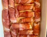 Feta-val töltött, bacon-be csavart csirkemell recept fázis 2 fotója