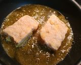 A picture of step 5 of Fried Feta with Honey.