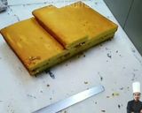 A picture of step 2 of 4&10pounds red car is ready to go pineapple cake.