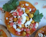 Foto del paso 3 de la receta: Calabaza asada con garbanzos crujientes, queso feta y granada