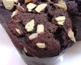 Foto langkah ke 6 dari resep Cupcake Coklat Putih Telur.