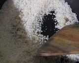A picture of step 5 of Custard Flavoured Roasted Ground Rice Phirni.
