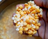 A picture of step 1 of Yellow split vatana karavadai.