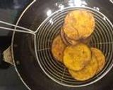 (Bengali Begun Bhaja Recipe in Tamil) கத்திரிக்காய் வறுவல் 😜. மேற்கு வங்காளம் ரெசிபி ஸ்டேப் 3 புகைப்படம்