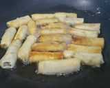 Hình bước làm 3 của món Bánh tráng bía tươi cuốn chả giò