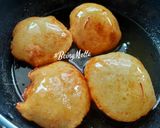 A picture of step 5 of Khoya Malpua.